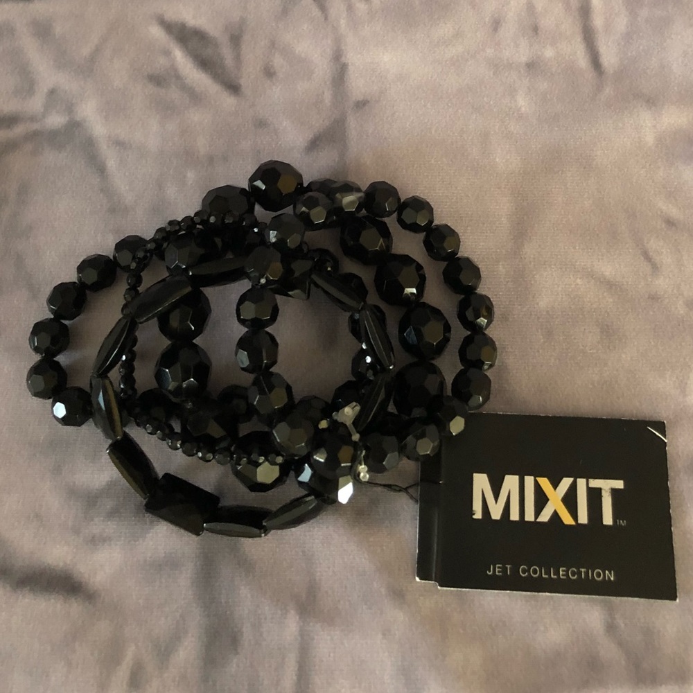 Black bead bracelet- set of 5 - Picture 4 of 4